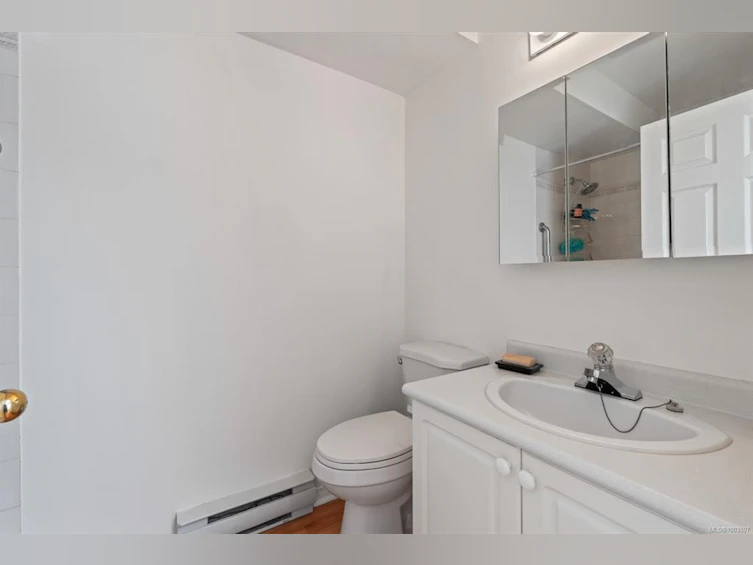 402-1536 Hillside Avenue, Victoria, BC, V8T 2C2 - 12