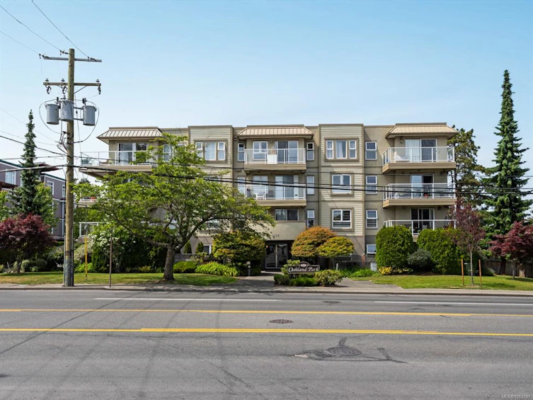 402-1536 Hillside Avenue, Victoria, BC, V8T 2C2 - 18