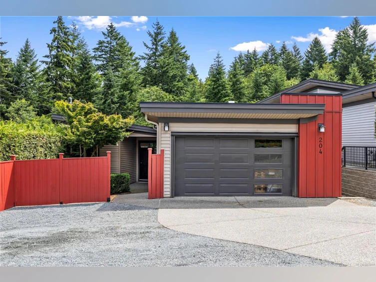 204 Westwood Road, Nanaimo, BC, V9R 6S3