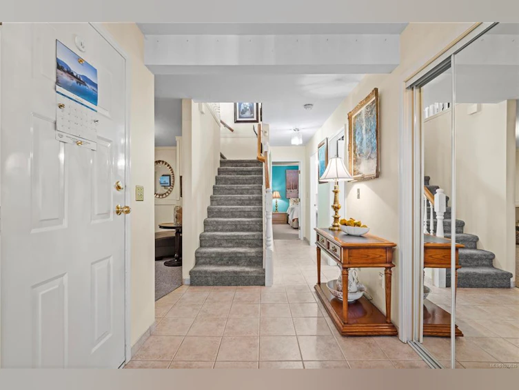 5276 Catalina Drive, Nanaimo, BC, V9V 1H1 - 5