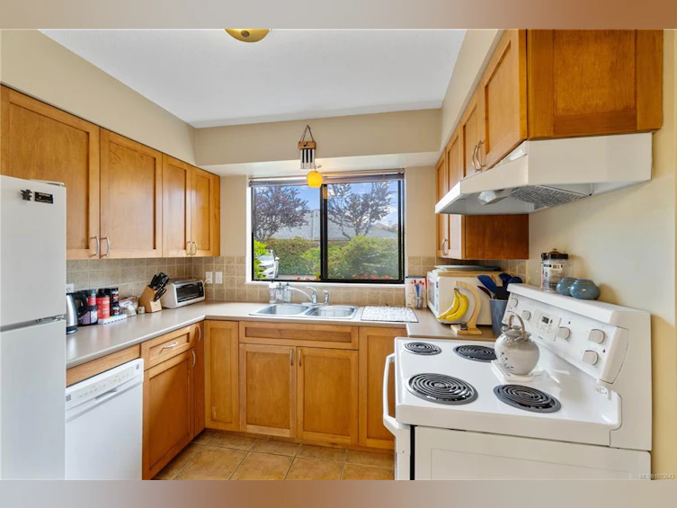 7-309 S Moilliet Street, Parksville, BC, V9P 1N1 - 2