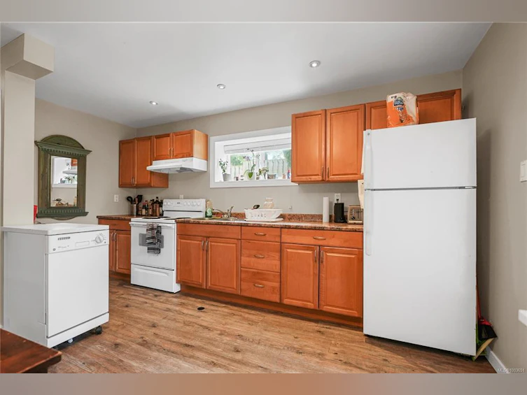 4114 Glanford Avenue, Saanich, BC, V8Z 4A6 - 21