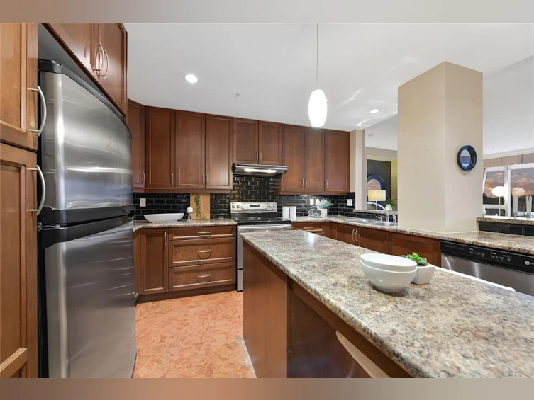 505-5332 Sayward Hill Crescent, Saanich, BC, V8Y 3H8 - 18