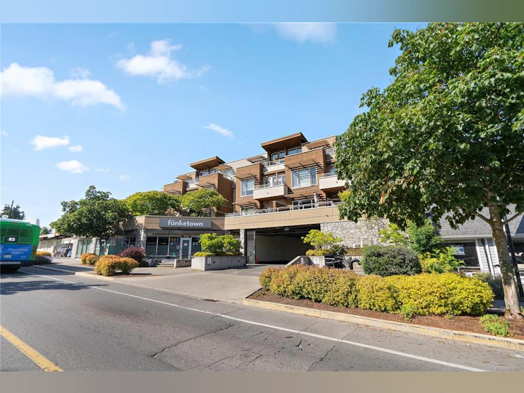 302-7161 West Saanich Road, Central Saanich, BC, V8M 1P7 - 14