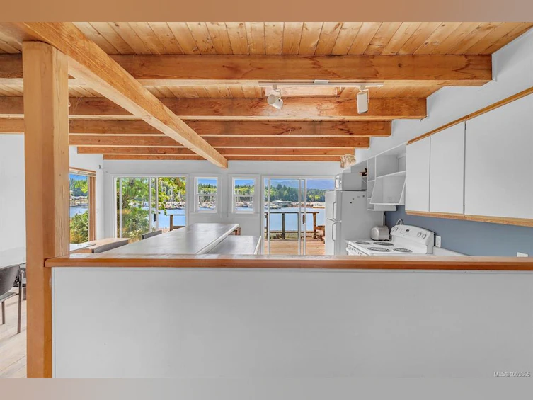 5492 Deep Bay Drive, Bowser/Deep Bay, BC, V0R 1G0 - 6