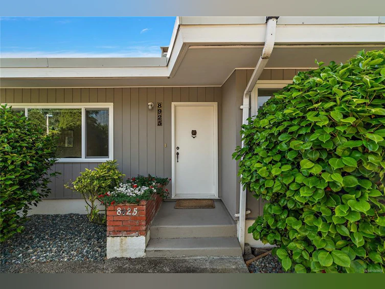 8925 Marshall Road, North Saanich, BC, V8L 1J4 - 7