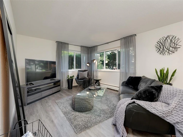 101-2095 Oak Bay Avenue, Oak Bay, BC, V8R 1E6 - 2