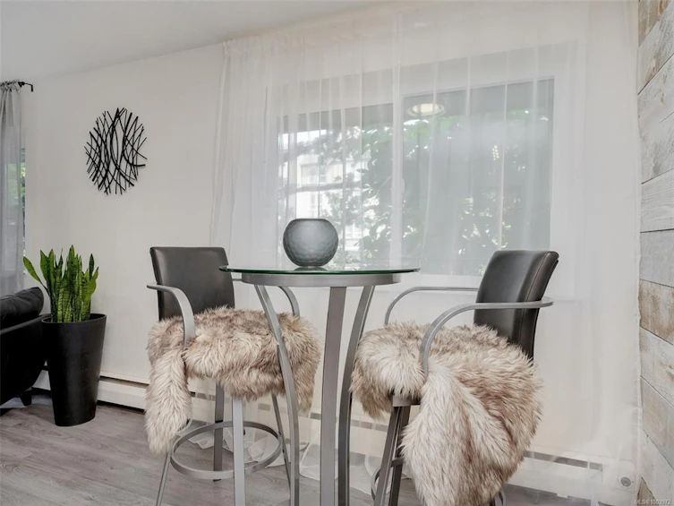 101-2095 Oak Bay Avenue, Oak Bay, BC, V8R 1E6 - 8