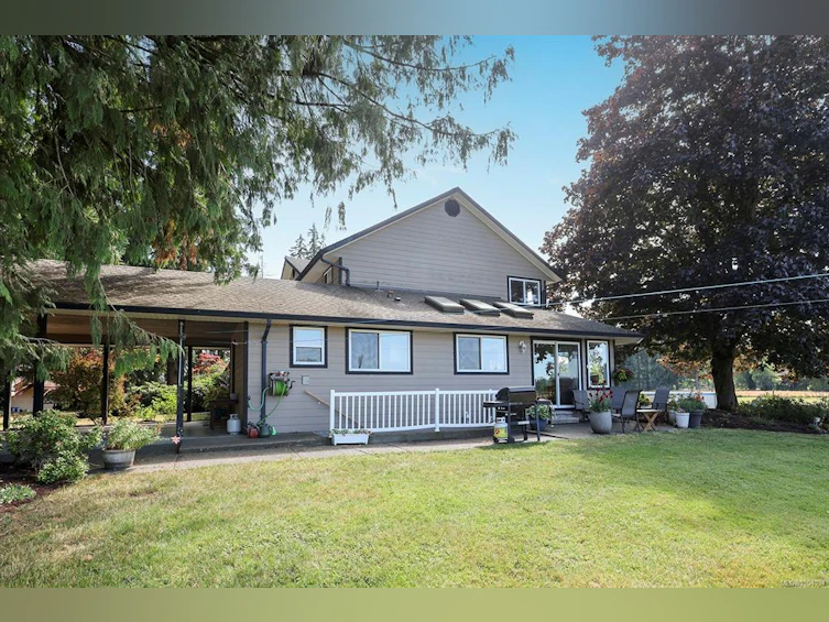 2332 Endall Road, Black Creek, BC, V9J 1G7 - 10