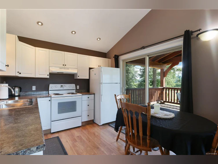 2332 Endall Road, Black Creek, BC, V9J 1G7 - 39