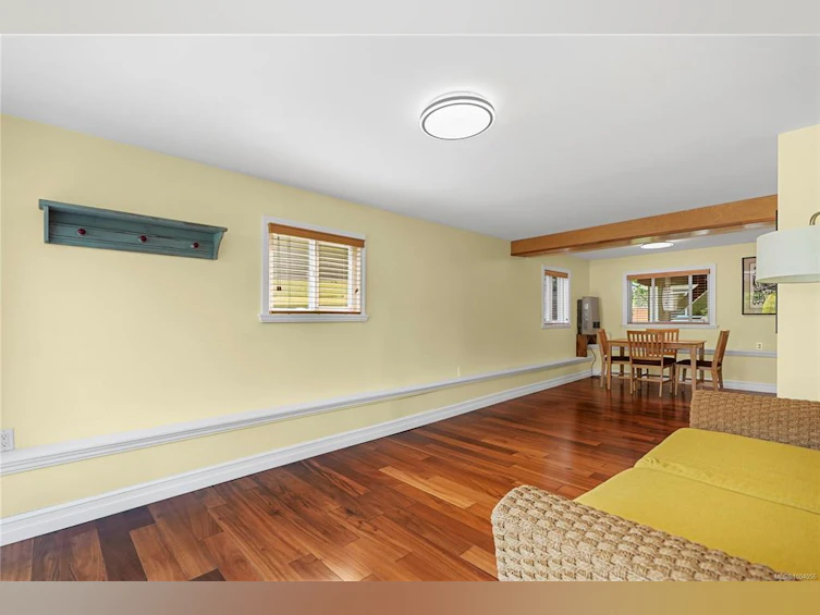 2890 Inlet Avenue, Saanich, BC, V9A 2M7 - 21