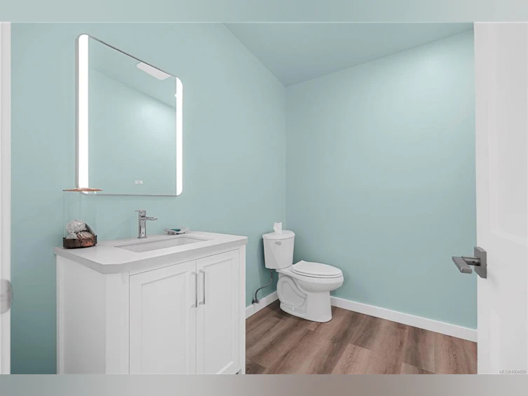 2890 Inlet Avenue, Saanich, BC, V9A 2M7 - 37