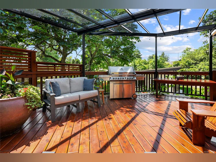 2890 Inlet Avenue, Saanich, BC, V9A 2M7 - 28