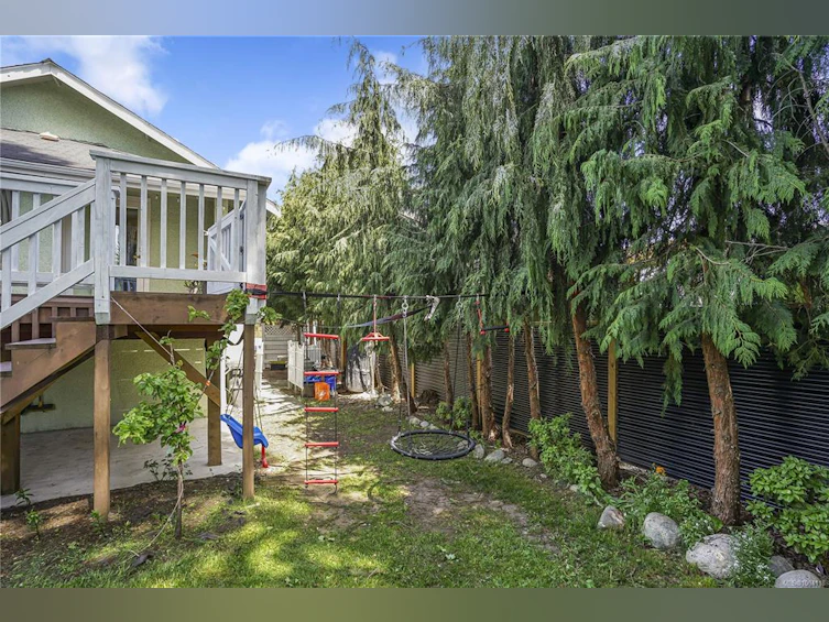 1561 North Dairy Road, Victoria, BC, V8T 3T9 - 22