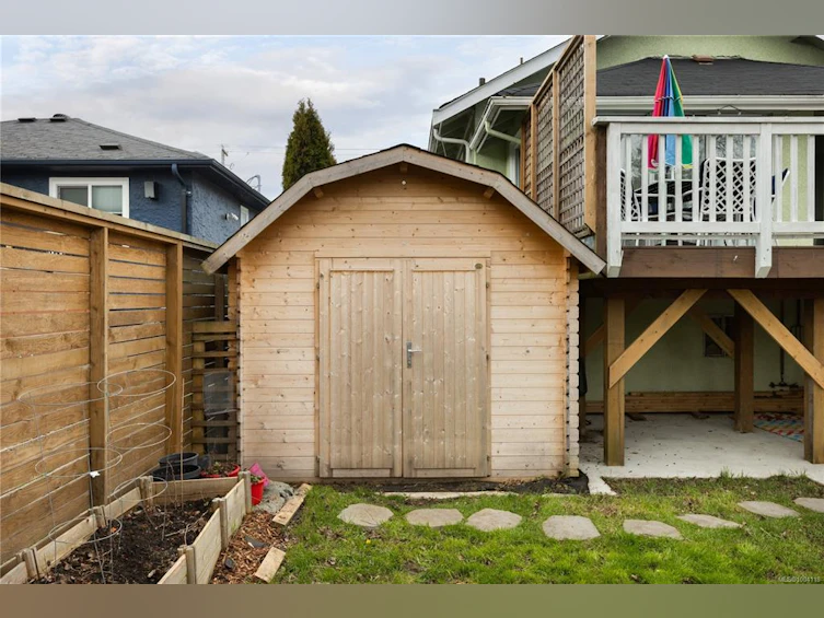 1561 North Dairy Road, Victoria, BC, V8T 3T9 - 20