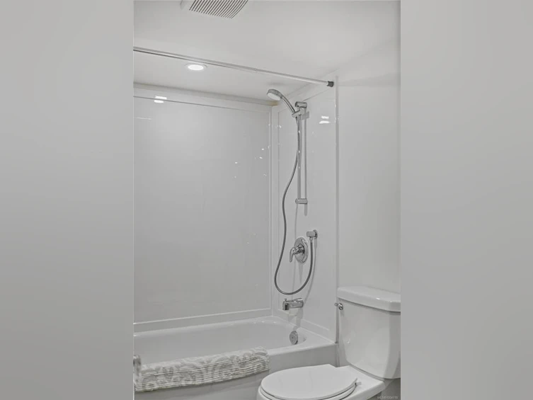 1561 North Dairy Road, Victoria, BC, V8T 3T9 - 49