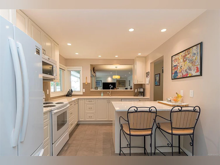 8-3966 Cedar Hill Cross Road, Saanich, BC, V8P 5R4 - 19