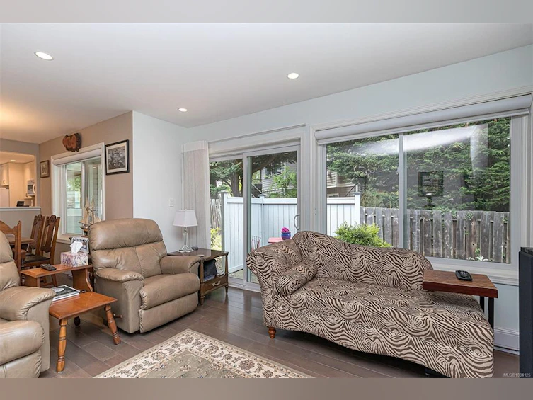 8-3966 Cedar Hill Cross Road, Saanich, BC, V8P 5R4 - 12