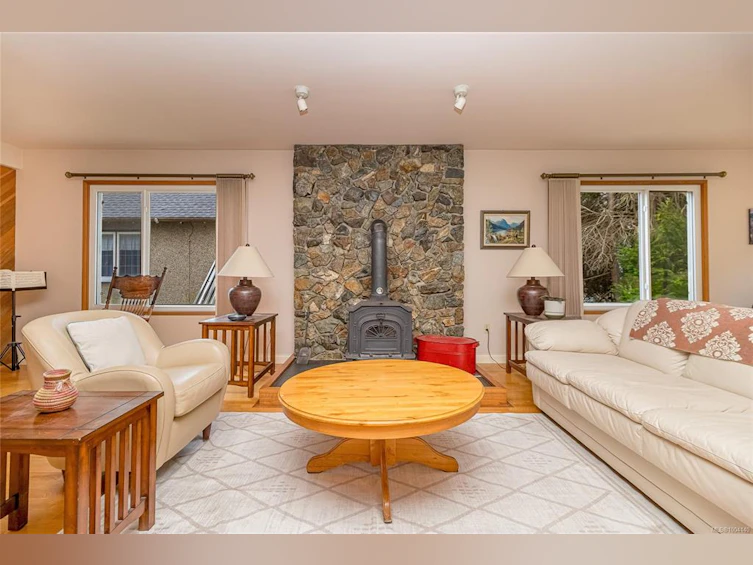 3471 Lovat Avenue, Saanich, BC, V8X 1T8 - 5