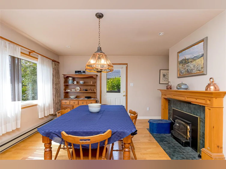 3471 Lovat Avenue, Saanich, BC, V8X 1T8 - 11
