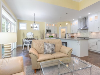 855 Parkside Crescent - 4