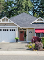 855 Parkside Crescent