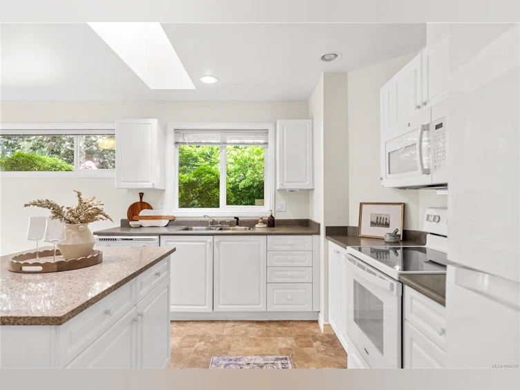 16-106 Aldersmith Place, View Royal, BC, V9A 7M8 - 14