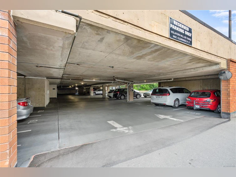 103-105 E Gorge Road, Victoria, BC, V9A 6Z3 - 40