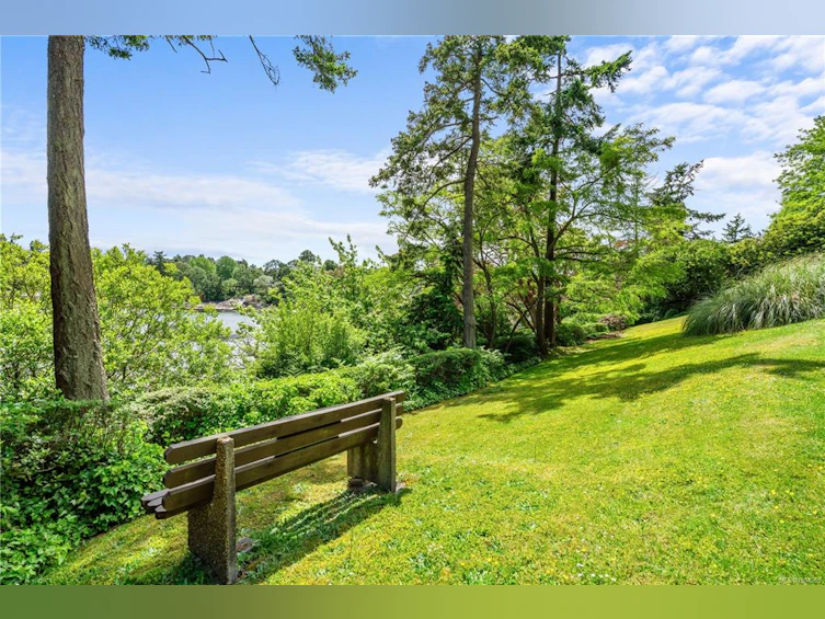 103-105 E Gorge Road, Victoria, BC, V9A 6Z3 - 31
