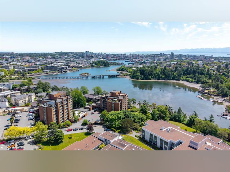 103-105 E Gorge Road, Victoria, BC, V9A 6Z3 - 57