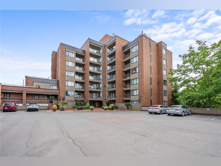 103-105 E Gorge Road, Victoria, BC, V9A 6Z3 - 41