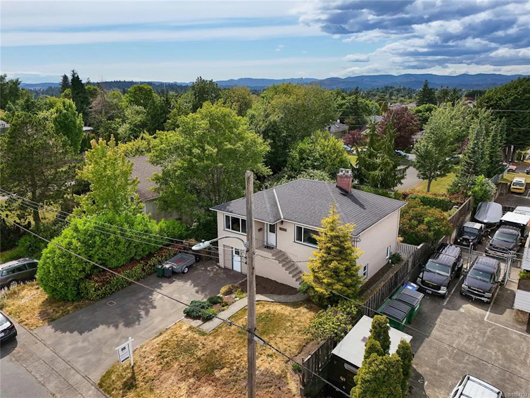 3180 Davin Street, Saanich, BC, V9A 1T9 - 40