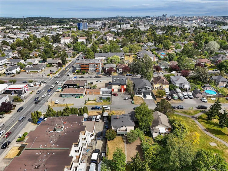 3180 Davin Street, Saanich, BC, V9A 1T9 - 46