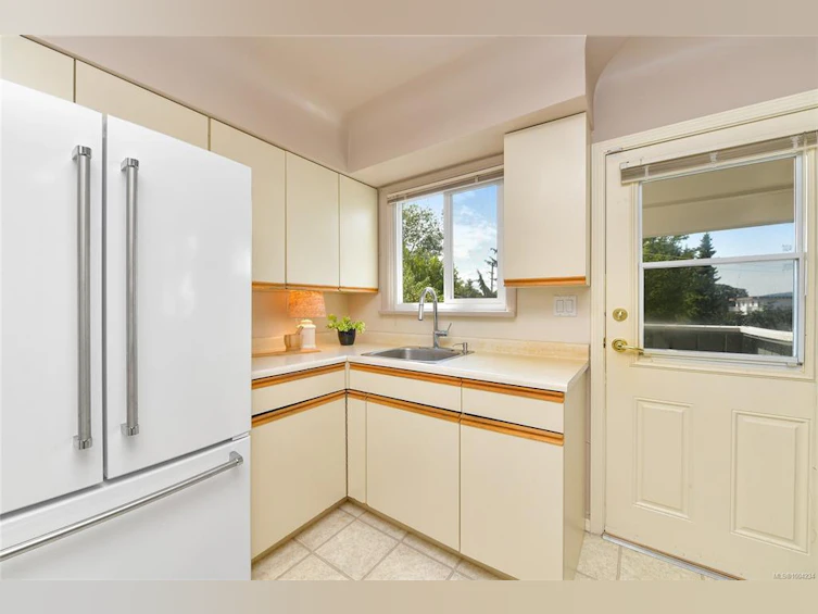 3180 Davin Street, Saanich, BC, V9A 1T9 - 13