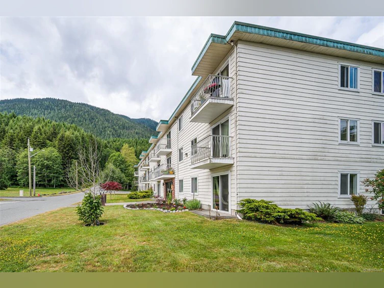 107-611 Macmillan Drive, Kelsey Bay/Sayward, BC, V0P 1R0 - 5