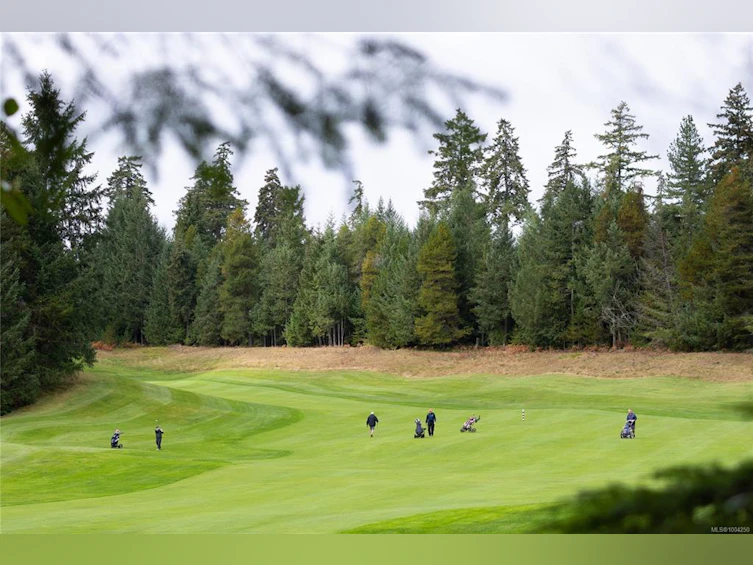 530 Hole In One Drive, Qualicum Beach, BC, V9P 1M5 - 14