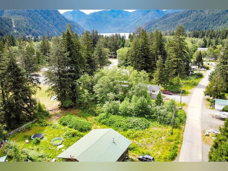 622 Keno Crescent, Zeballos, BC, V0P 2A0 - 27