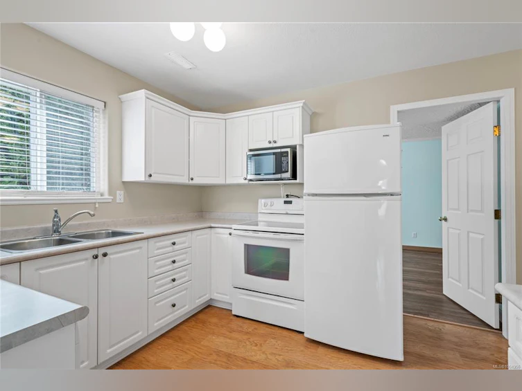 6600 Groveland Drive, Nanaimo, BC, V9V 1P7 - 10