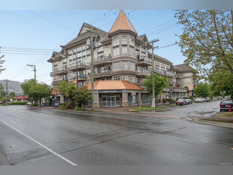 407-866 Goldstream Avenue, Langford, BC, V9B 2X9