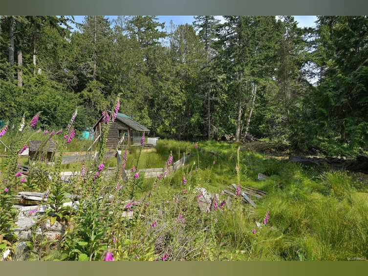 330 East West Road, Mayne Island, BC, V0N 2J2 - 59