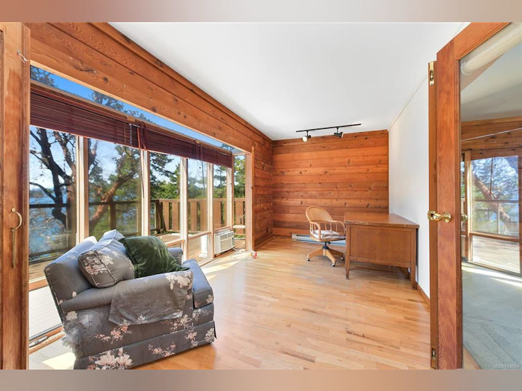 330 East West Road, Mayne Island, BC, V0N 2J2 - 15
