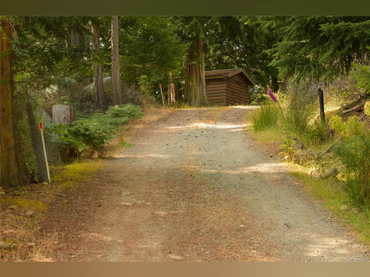 330 East West Road, Mayne Island, BC, V0N 2J2 - 54