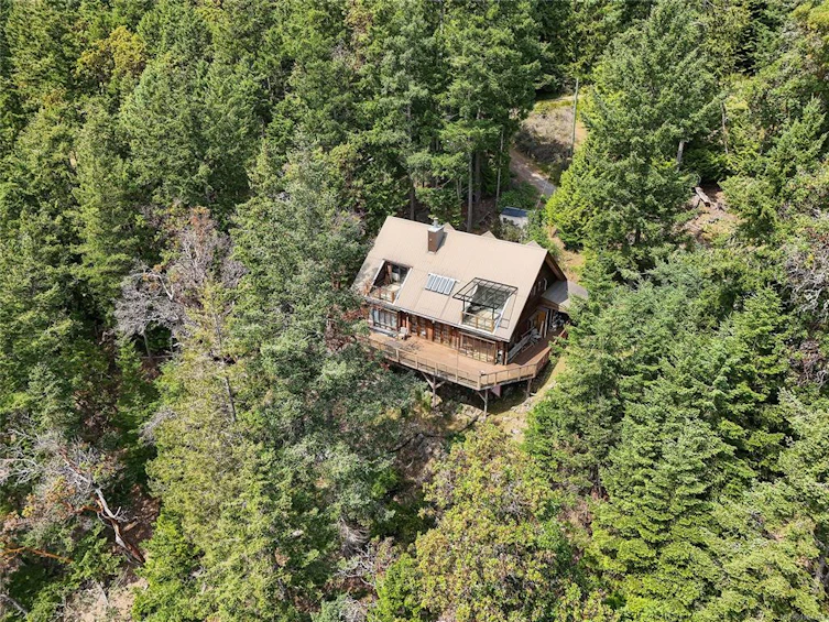 330 East West Road, Mayne Island, BC, V0N 2J2 - 77