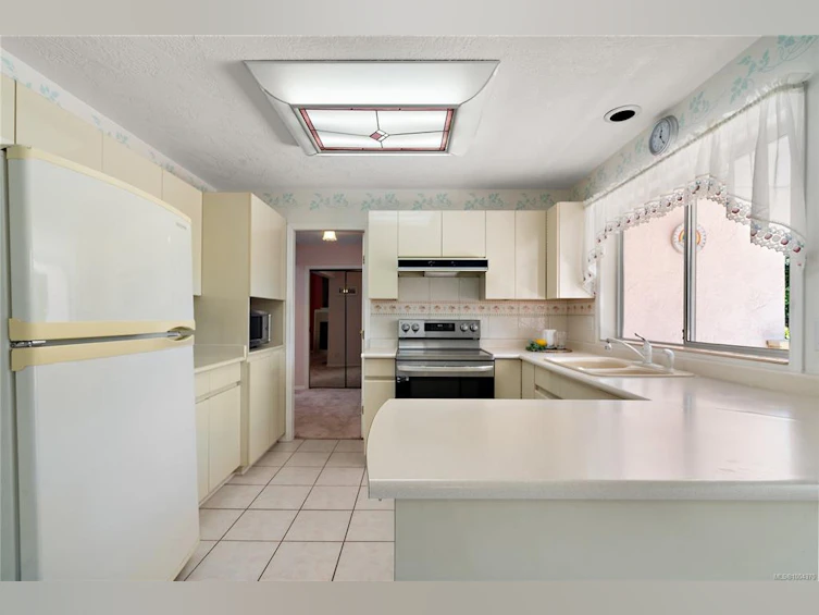 8581 Cathedral Place, North Saanich, BC, V8L 5E1 - 6