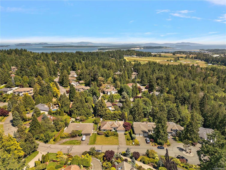 8581 Cathedral Place, North Saanich, BC, V8L 5E1 - 43
