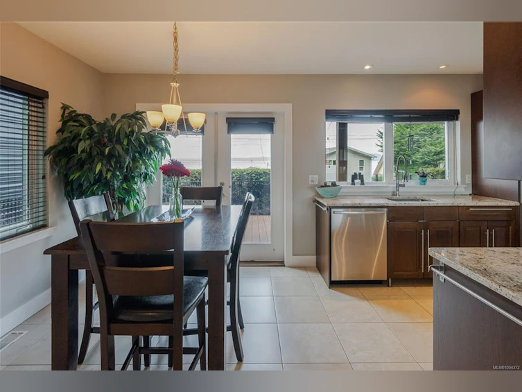 3008 W Island Highway, Qualicum Beach, BC, V9K 2H2 - 21