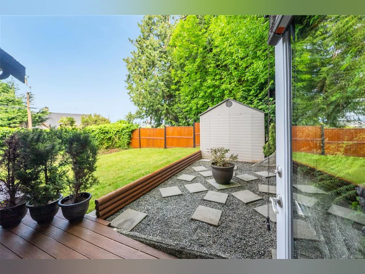 3008 W Island Highway, Qualicum Beach, BC, V9K 2H2 - 28