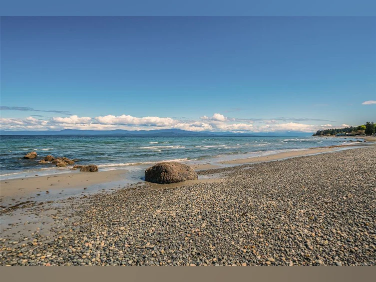 3008 W Island Highway, Qualicum Beach, BC, V9K 2H2 - 33