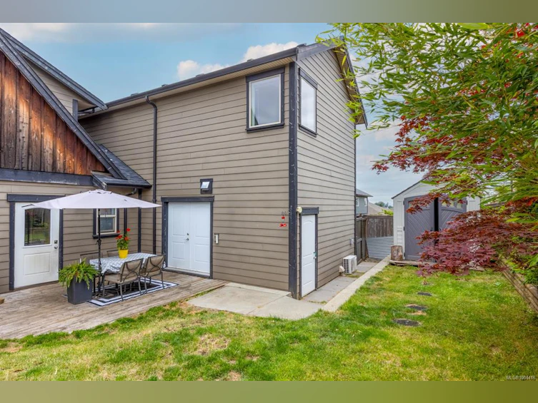 2673 Kendal Avenue, Cumberland, BC, V0R 1S0 - 28