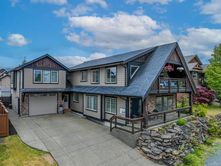 2673 Kendal Avenue, Cumberland, BC, V0R 1S0